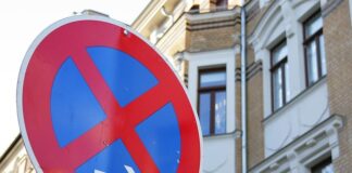 Czy można parkować na 1 biegu?